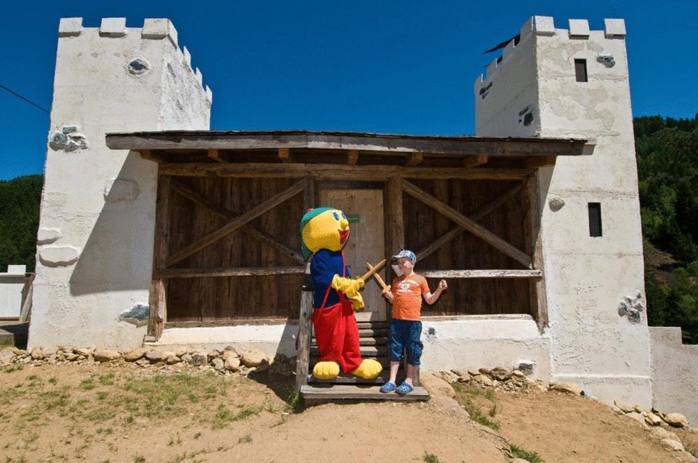 Smileys Kinderhotel Trebesing Exteriér fotografie
